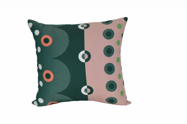 20″ Throw Pillow in Parfait Parfait A Accessories